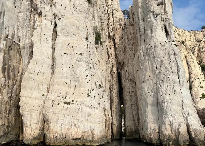 Vue Sur La Baie De Nyaraló *